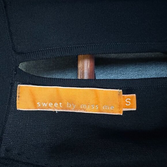 Sweet by Miss Me Black High Neck Racer Back Key Hole Crossover Tank Top Size S - Picture 14 of 15